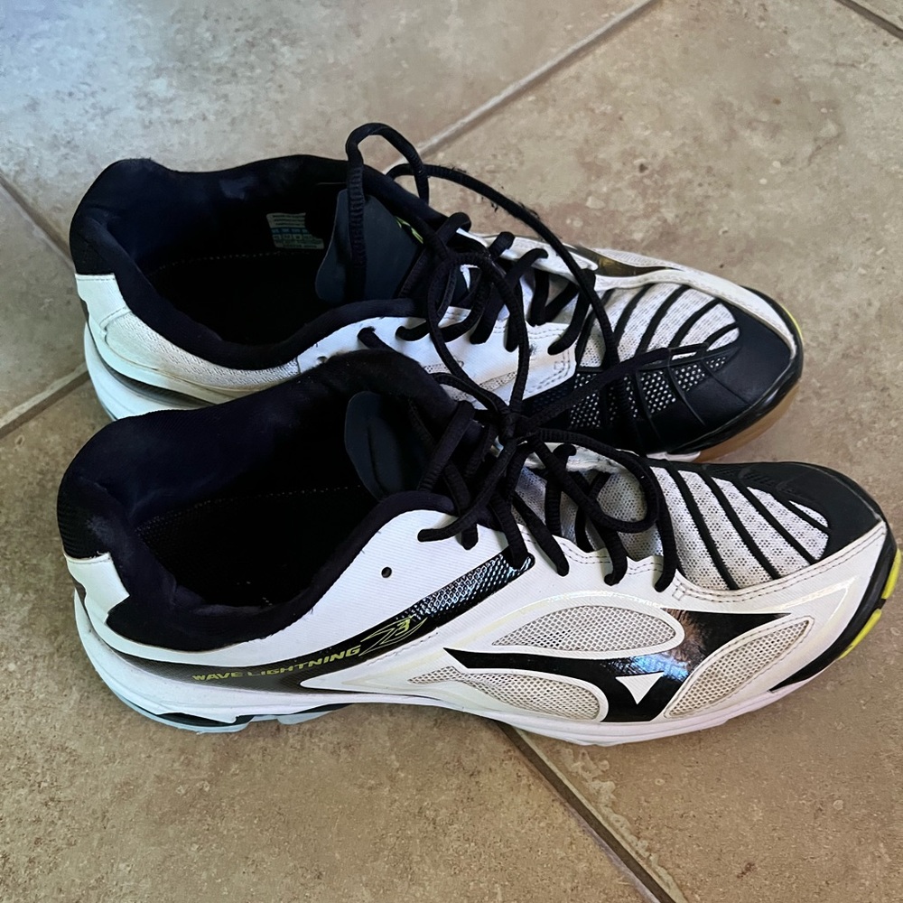Mizuno Wave Lightening Z3 Volleyball Shoes Size 12